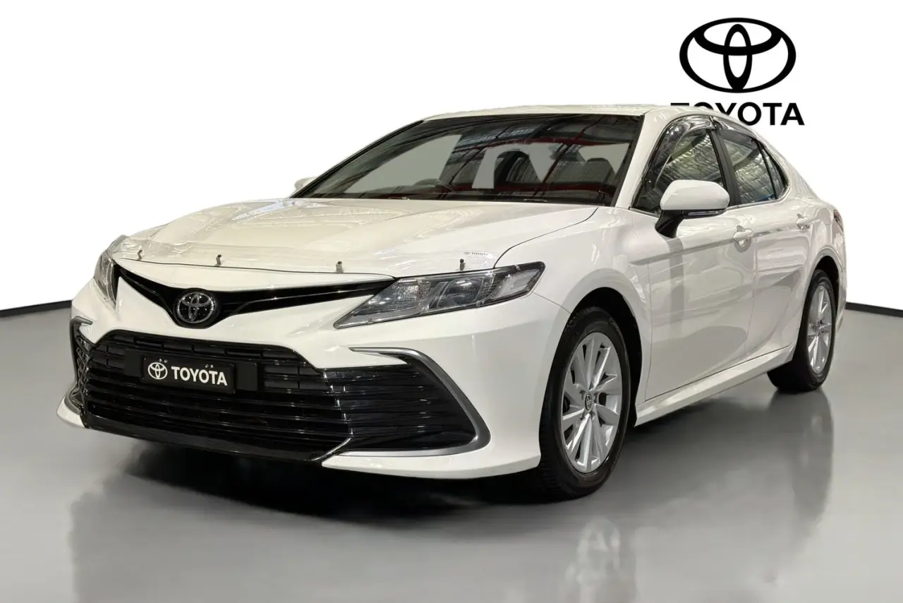 2021 Toyota Camry Gallery Image 4