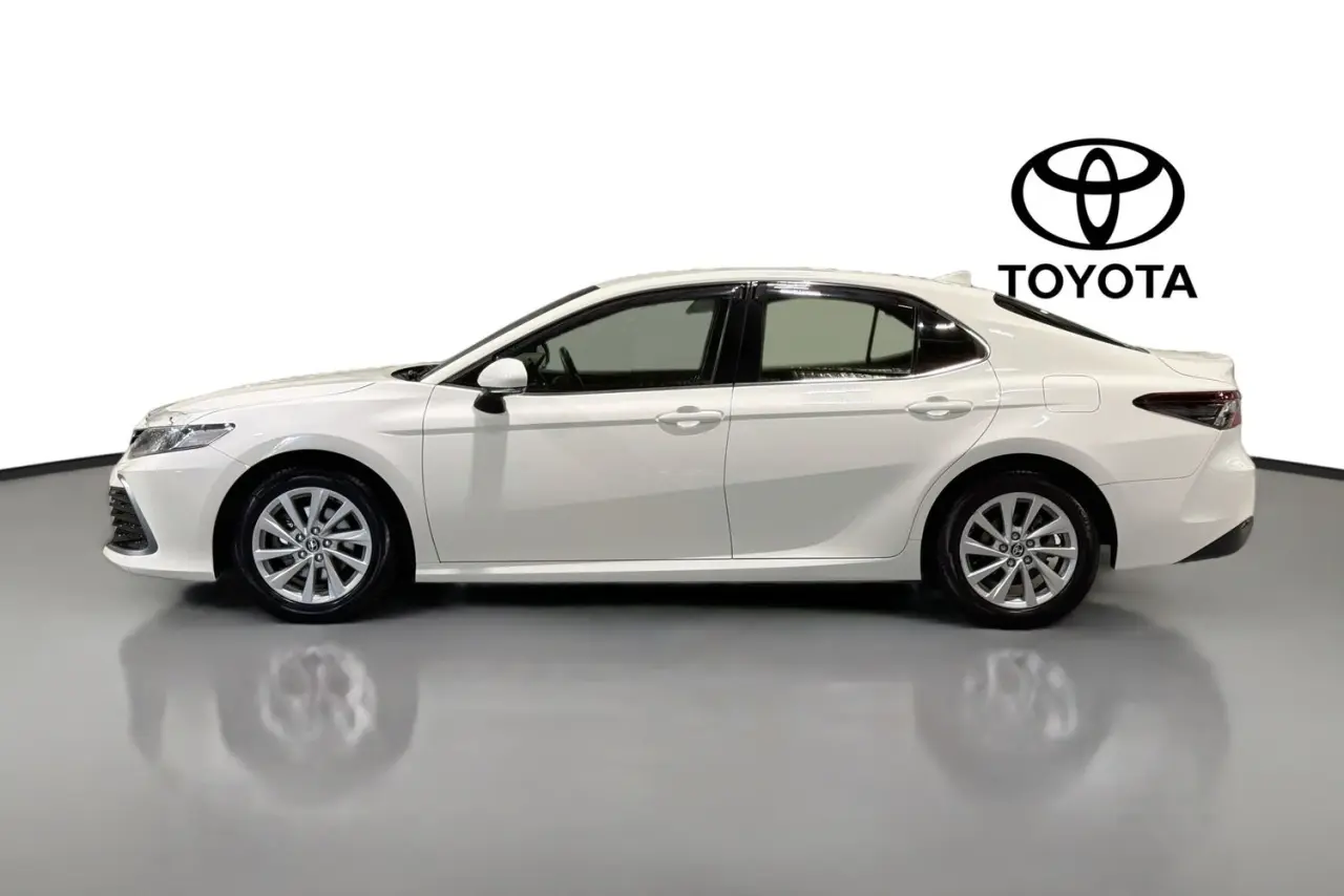 2021 Toyota Camry Gallery Image 5