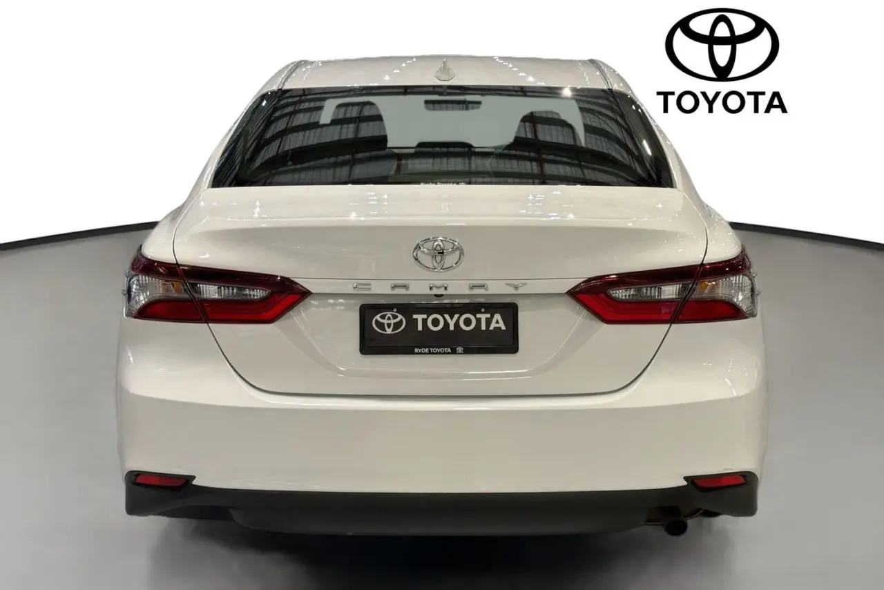 2021 Toyota Camry Gallery Image 7
