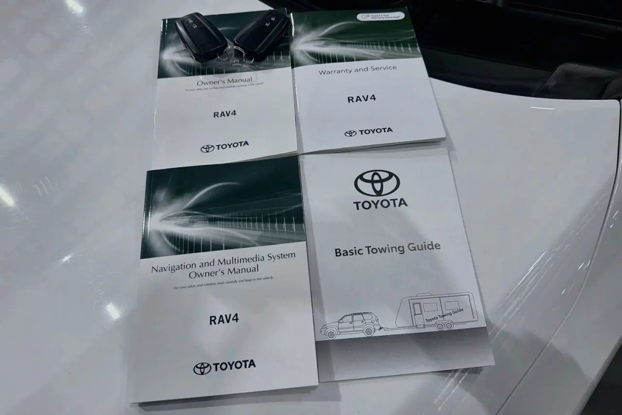 2022 Toyota RAV4 Gallery Image 30