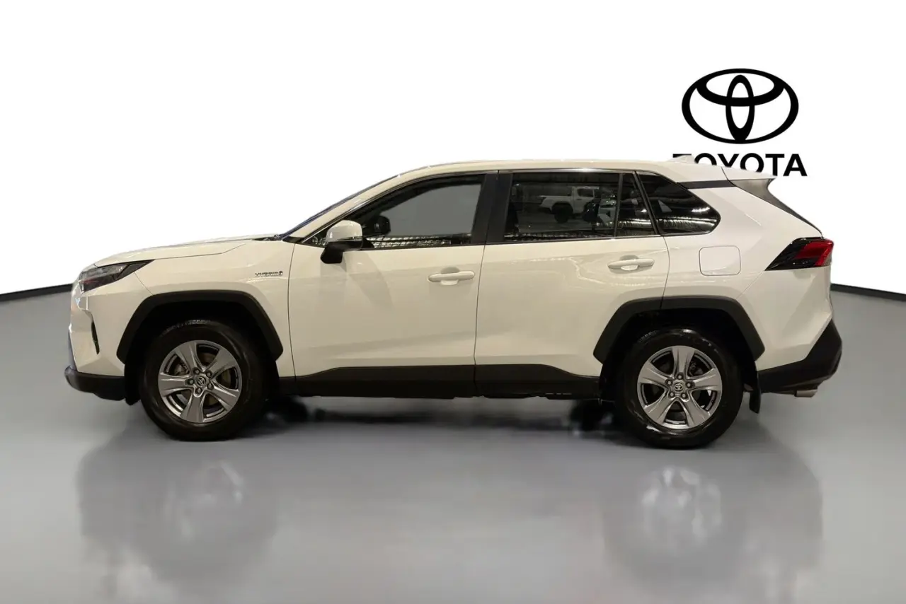 2022 Toyota RAV4 Gallery Image 5