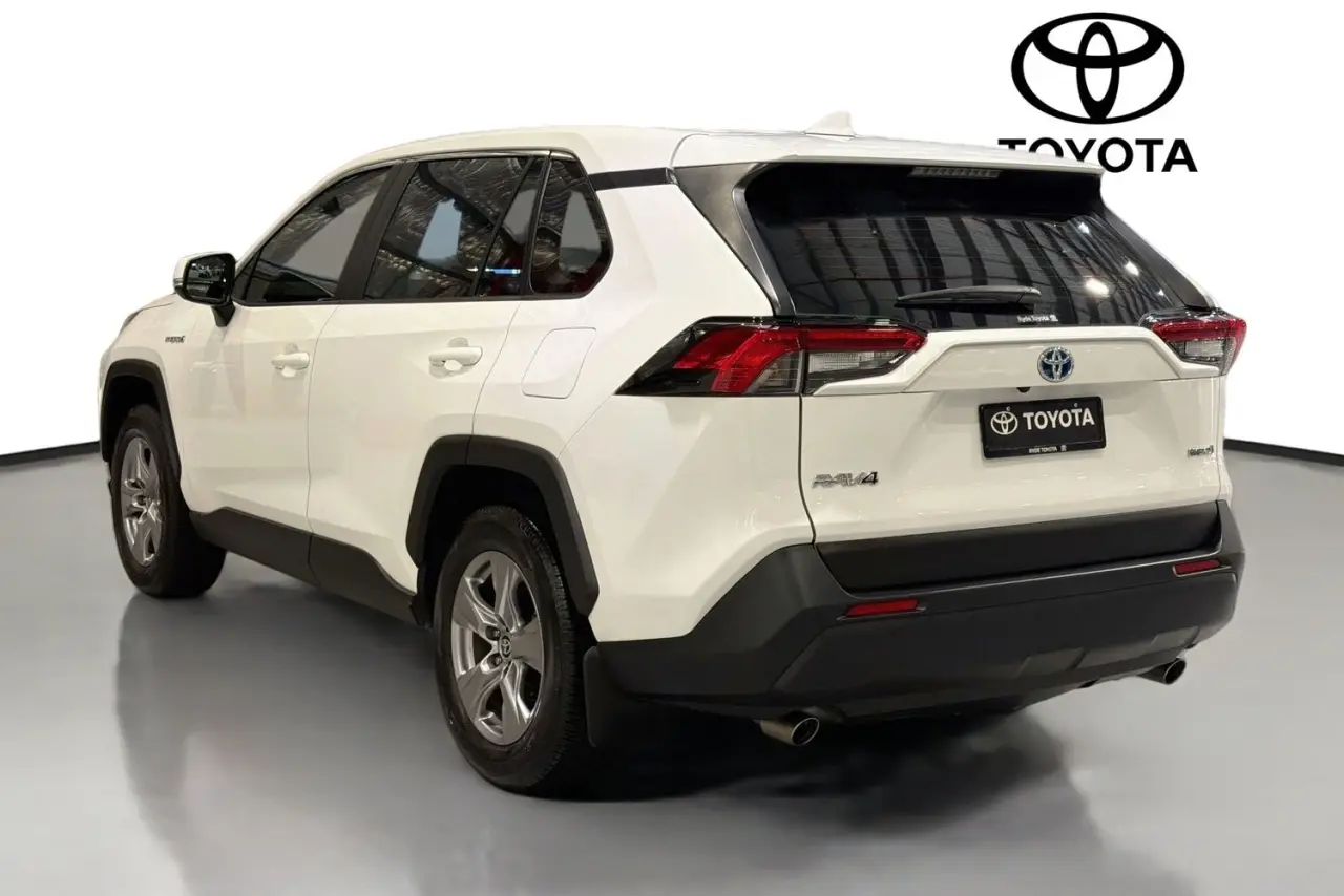 2022 Toyota RAV4 Gallery Image 6