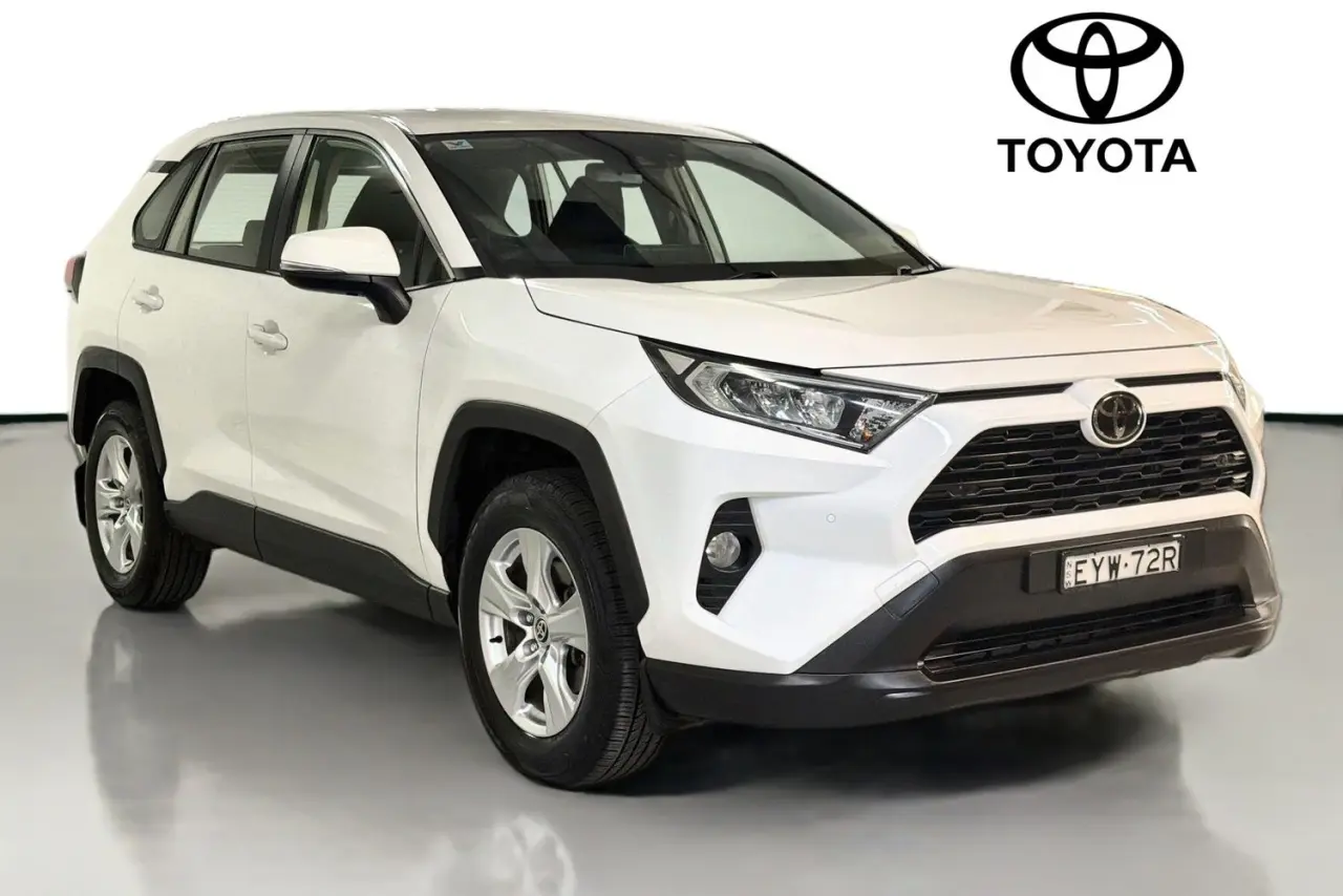2020 Toyota RAV4 Gallery Image 1