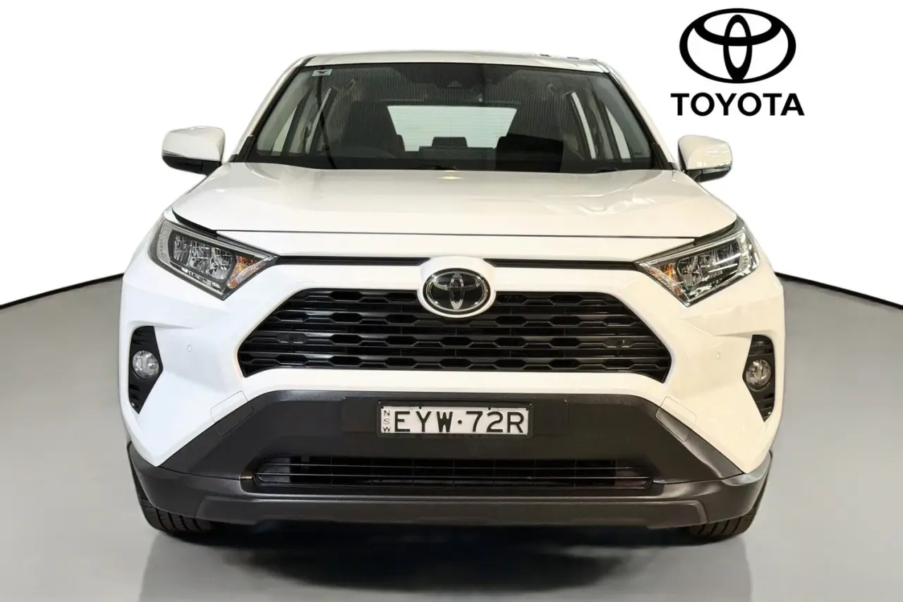 2020 Toyota RAV4 Gallery Image 2