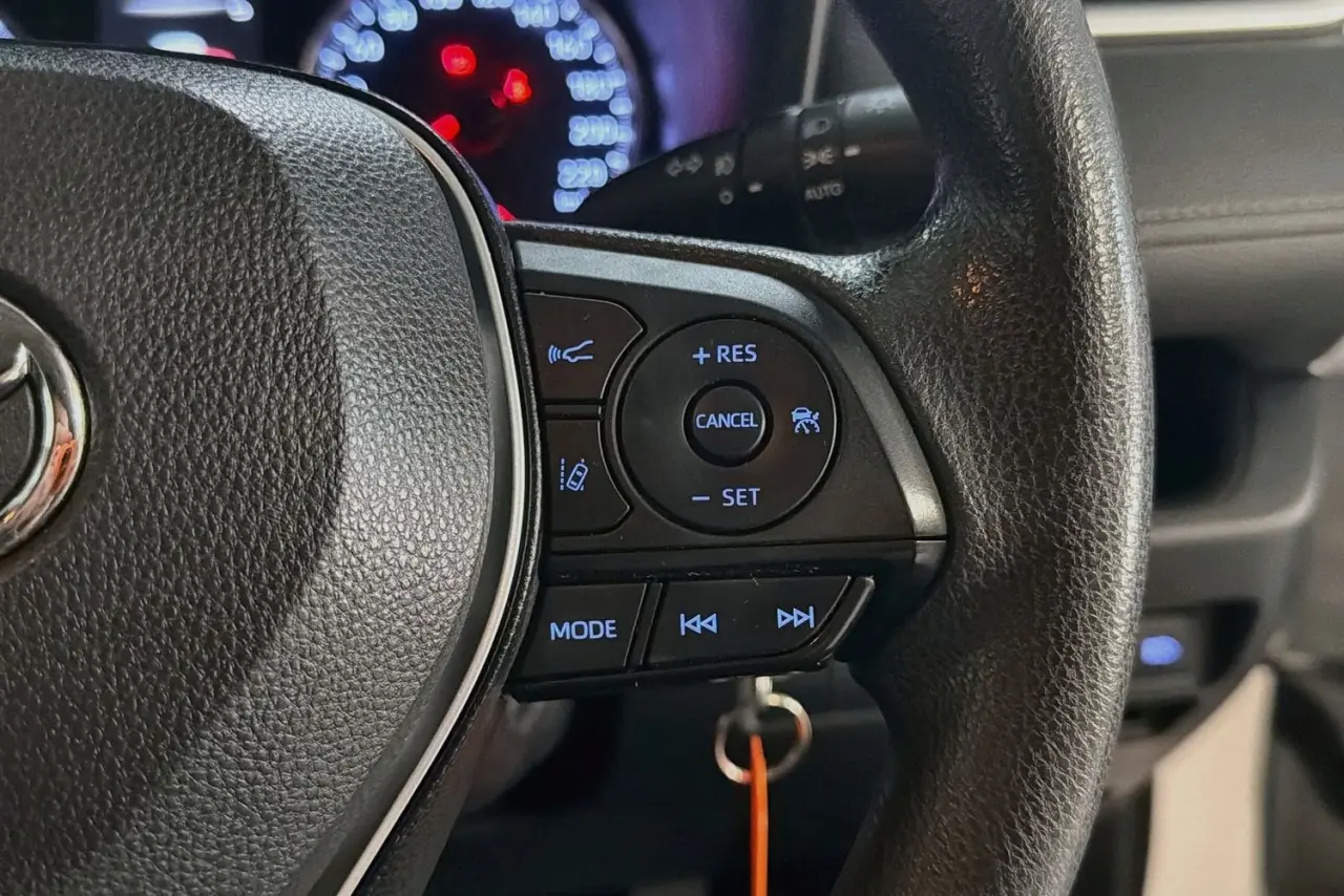 2020 Toyota RAV4 Gallery Image 20