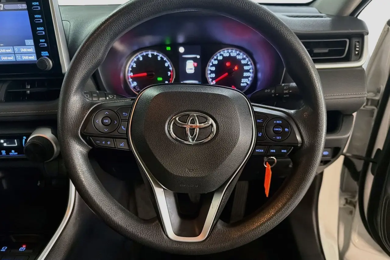 2020 Toyota RAV4 Gallery Image 21