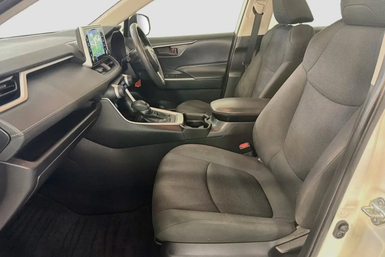 2020 Toyota RAV4 Gallery Image 25