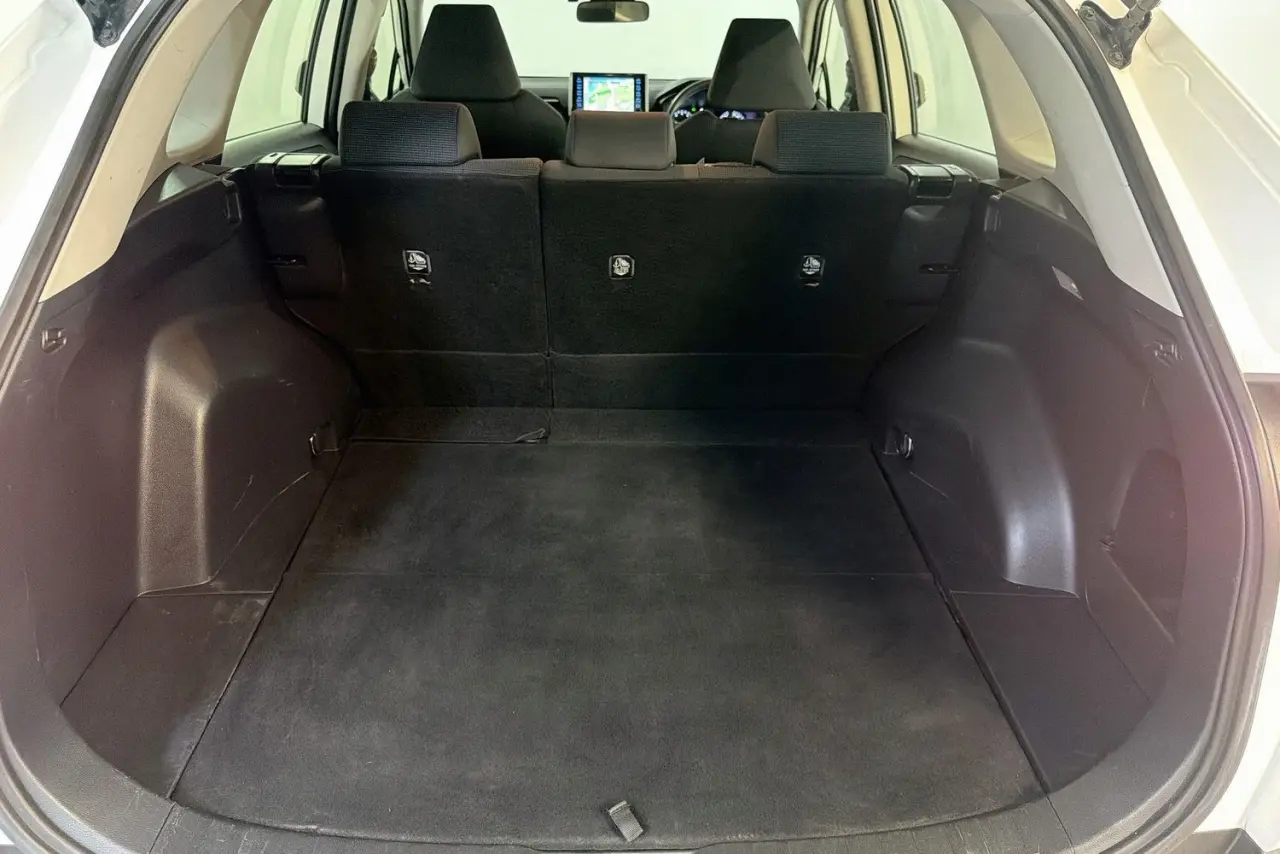 2020 Toyota RAV4 Gallery Image 27
