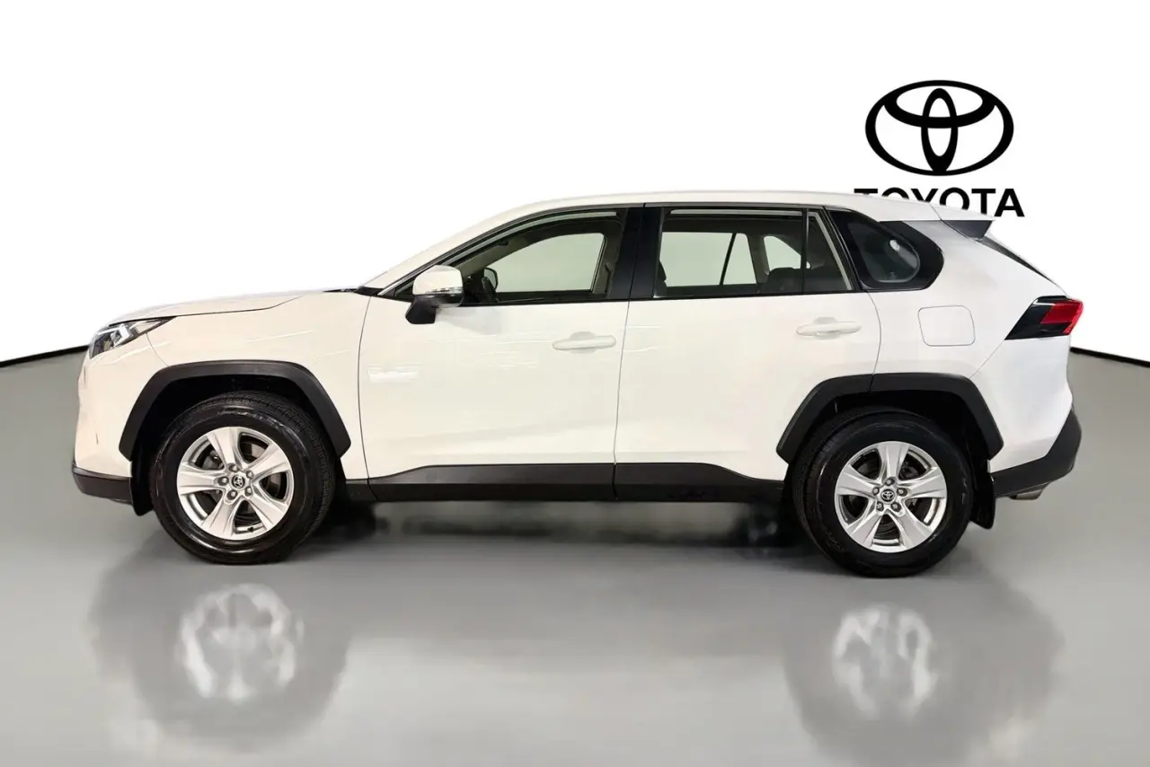 2020 Toyota RAV4 Gallery Image 5