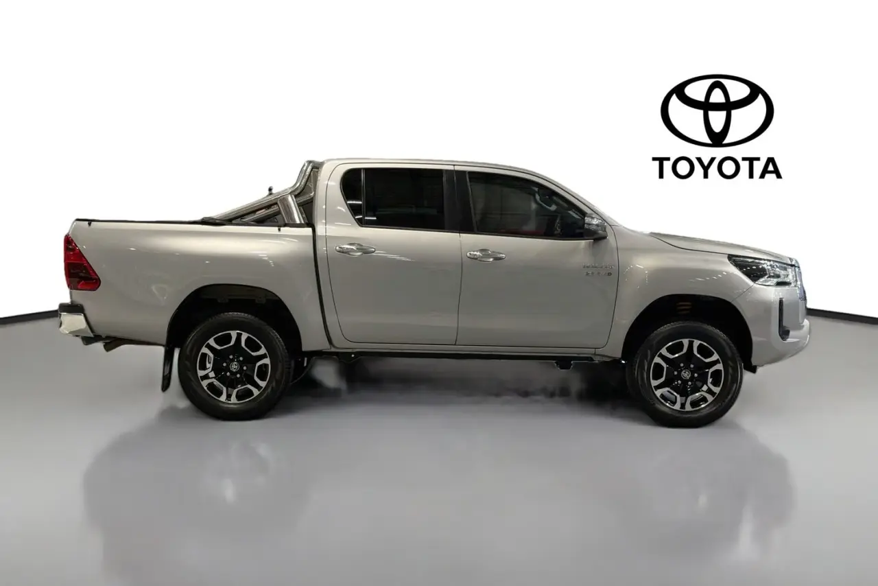 2021 Toyota Hilux Gallery Image 11