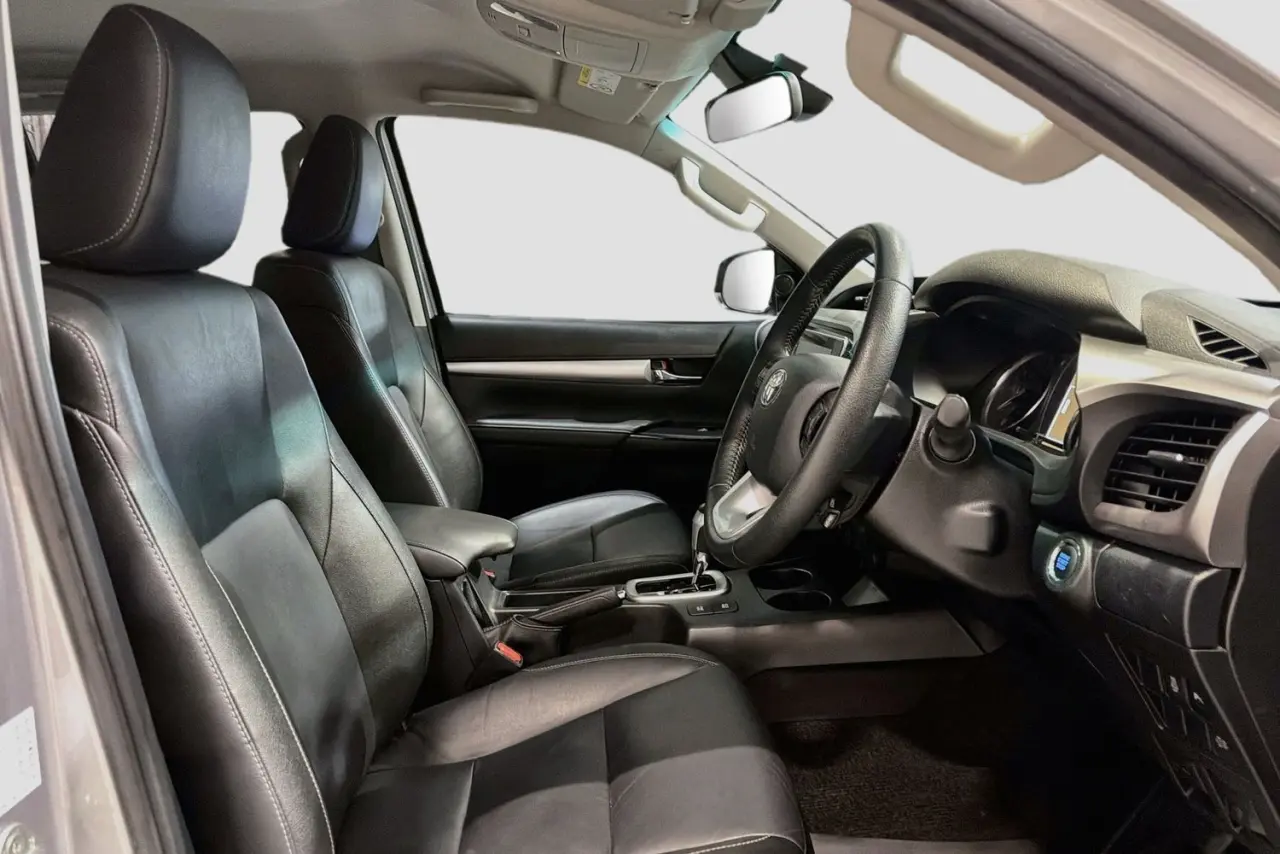 2021 Toyota Hilux Gallery Image 13