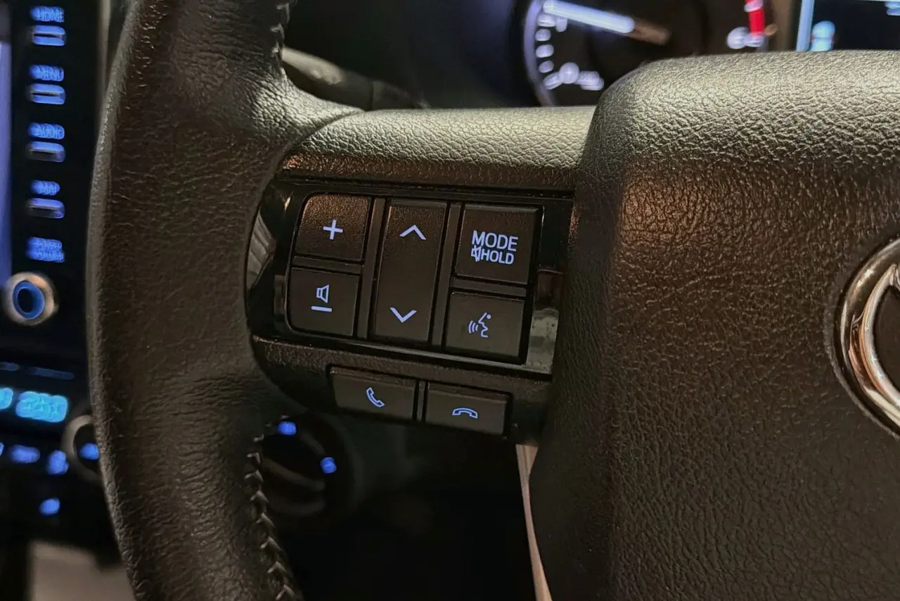 2021 Toyota Hilux Gallery Image 19