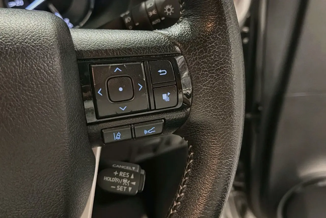 2021 Toyota Hilux Gallery Image 20