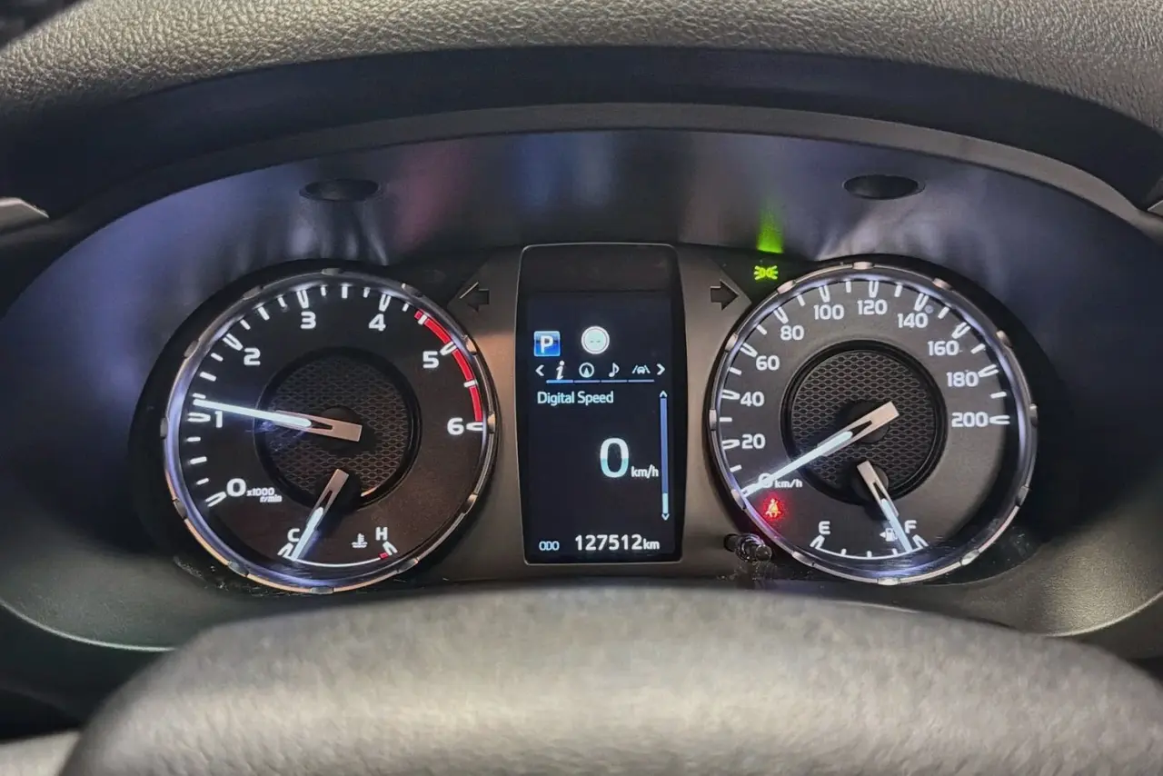 2021 Toyota Hilux Gallery Image 22
