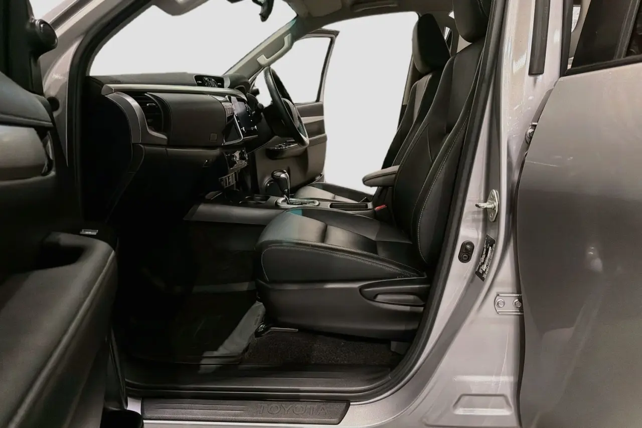 2021 Toyota Hilux Gallery Image 25