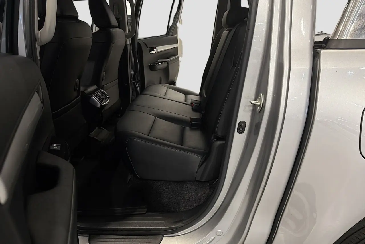 2021 Toyota Hilux Gallery Image 26