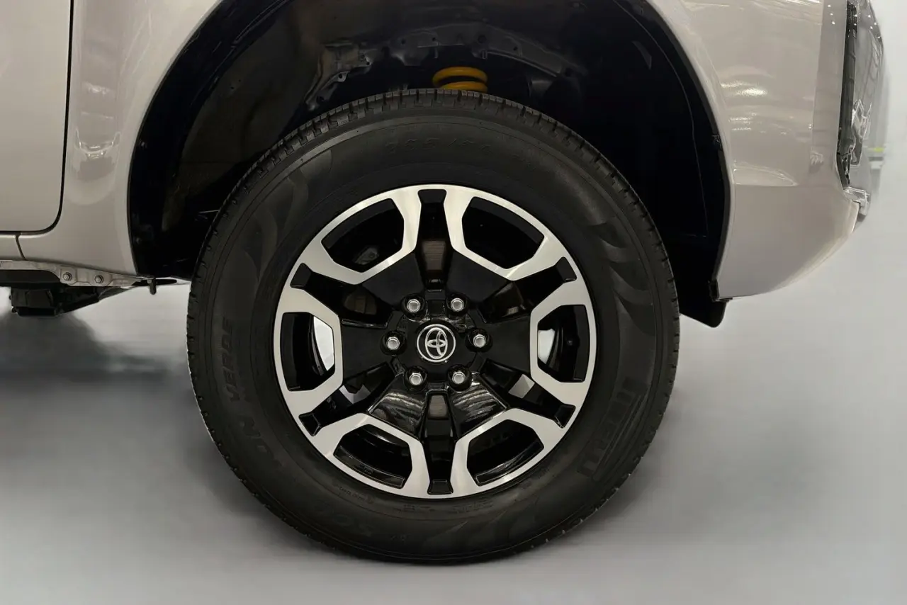 2021 Toyota Hilux Gallery Image 28