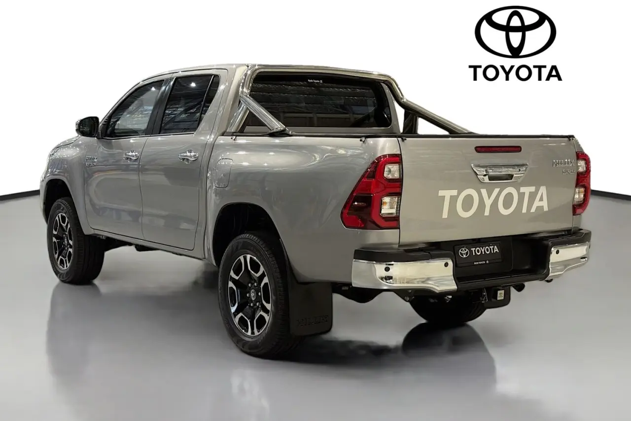 2021 Toyota Hilux Gallery Image 6