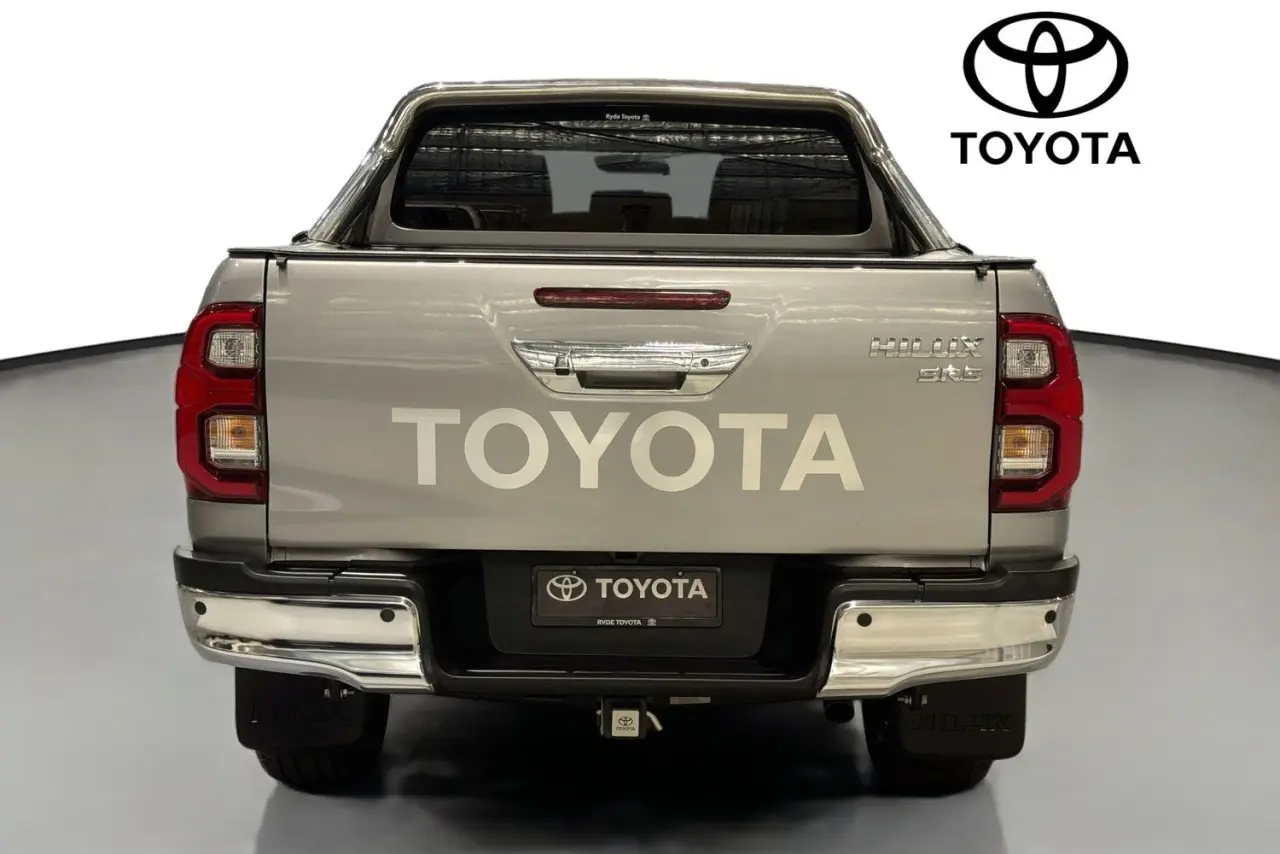 2021 Toyota Hilux Gallery Image 7