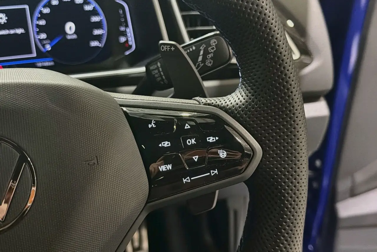 2023 Volkswagen T-Roc Gallery Image 20