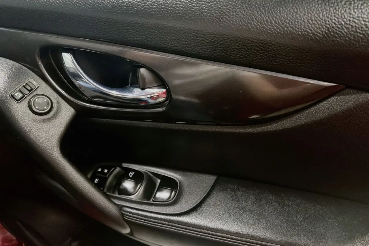 2018 Nissan X-TRAIL Gallery Image 24