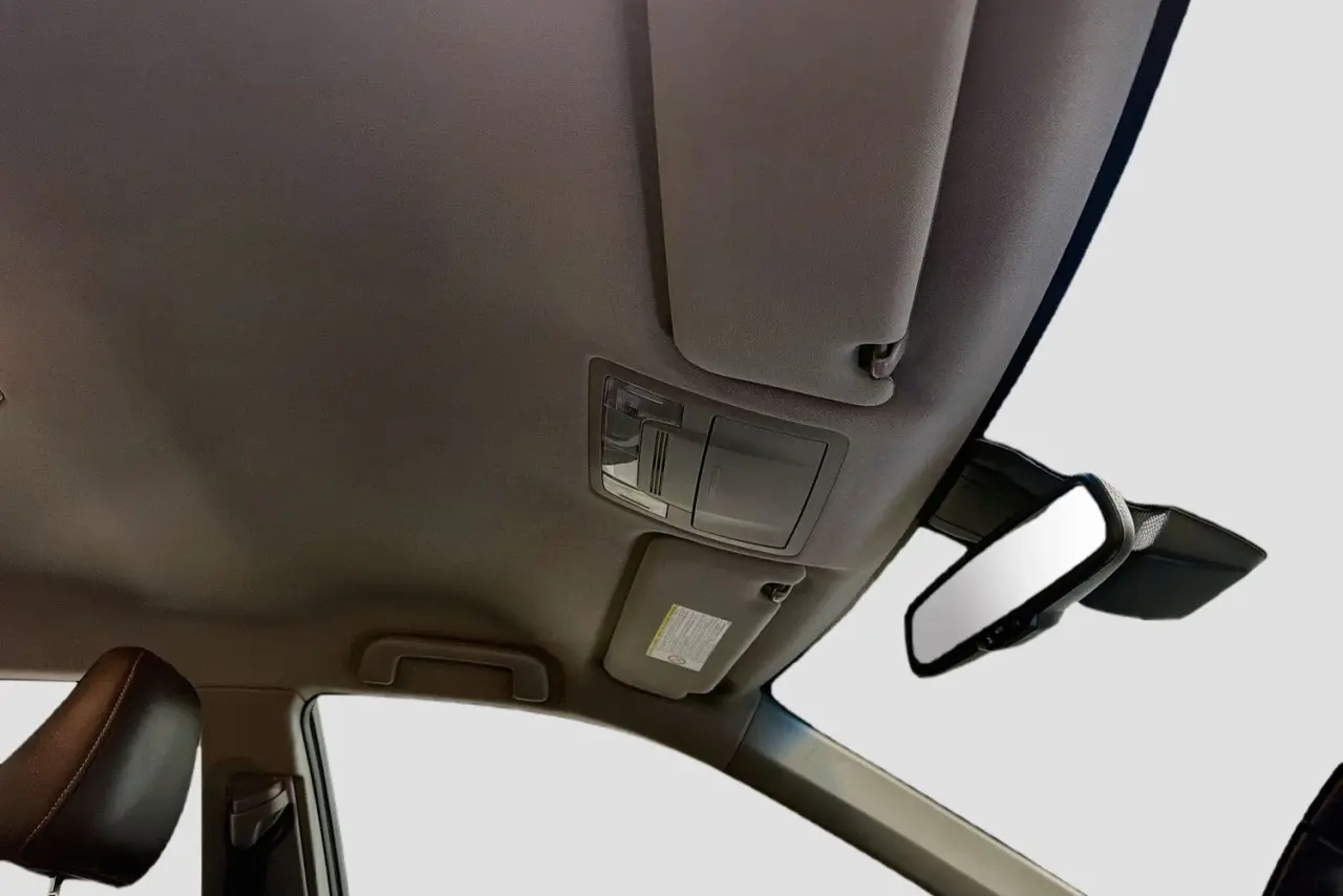2016 Toyota Camry Gallery Image 12