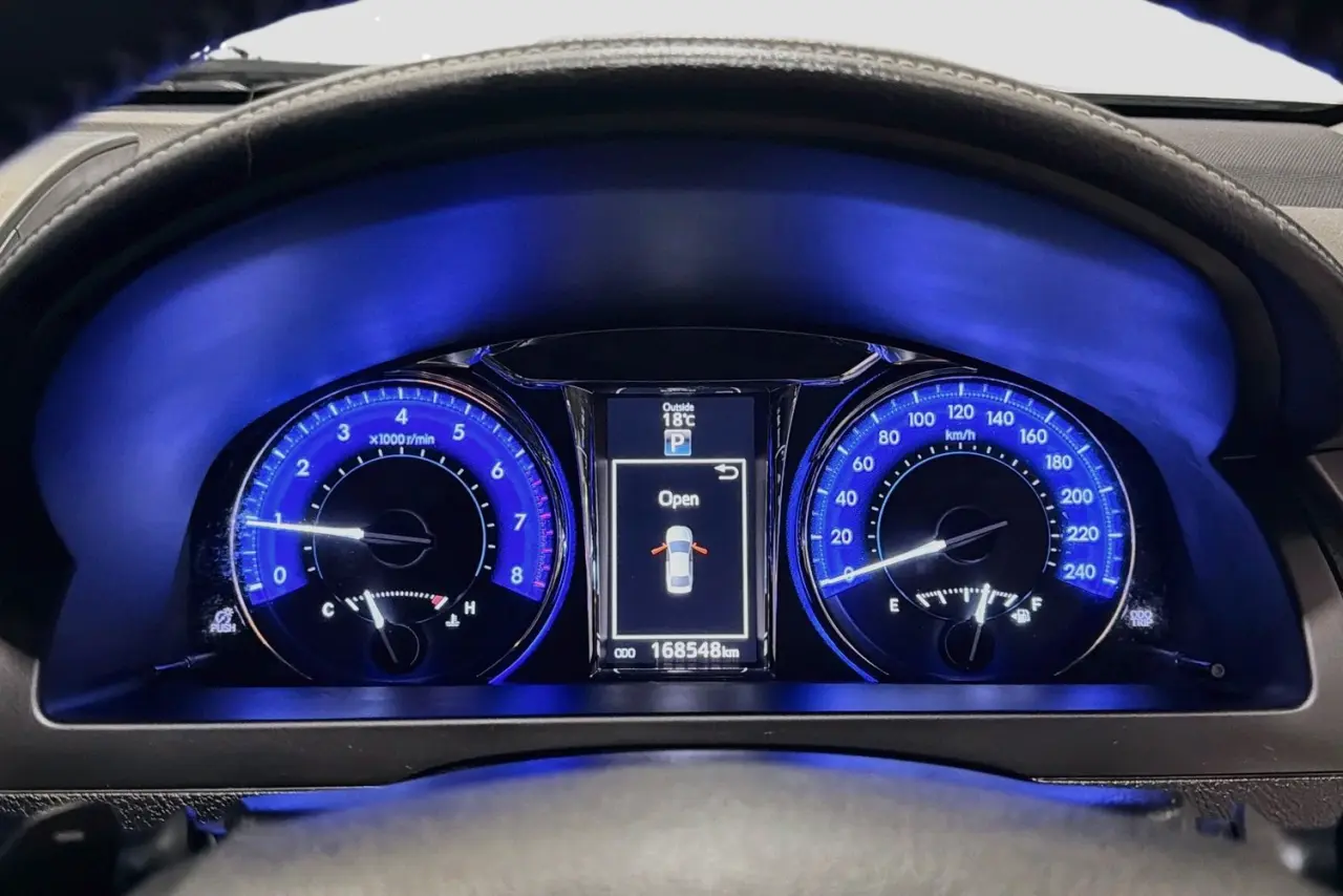 2016 Toyota Camry Gallery Image 22