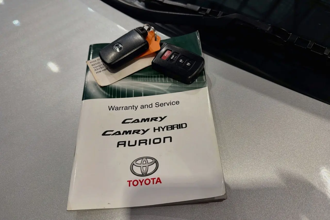 2016 Toyota Camry Gallery Image 30