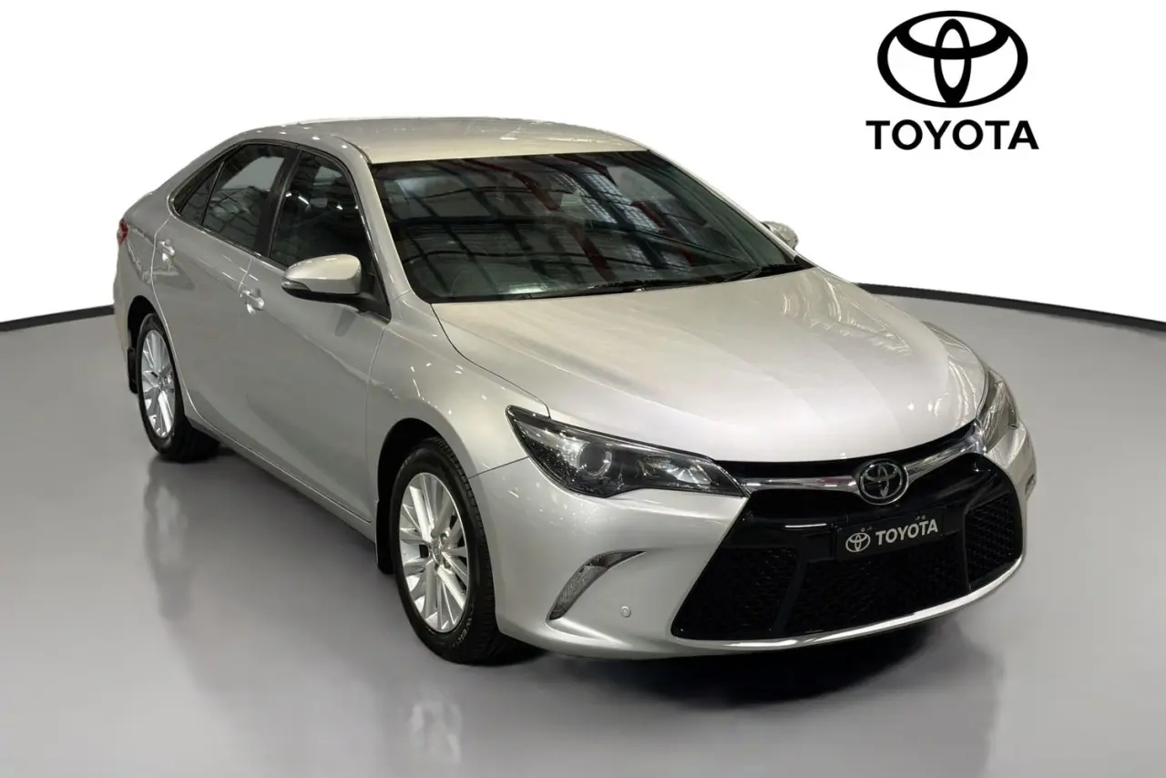 2016 Toyota Camry Gallery Image 31