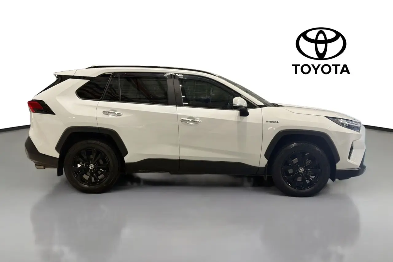 2023 Toyota RAV4 Gallery Image 11