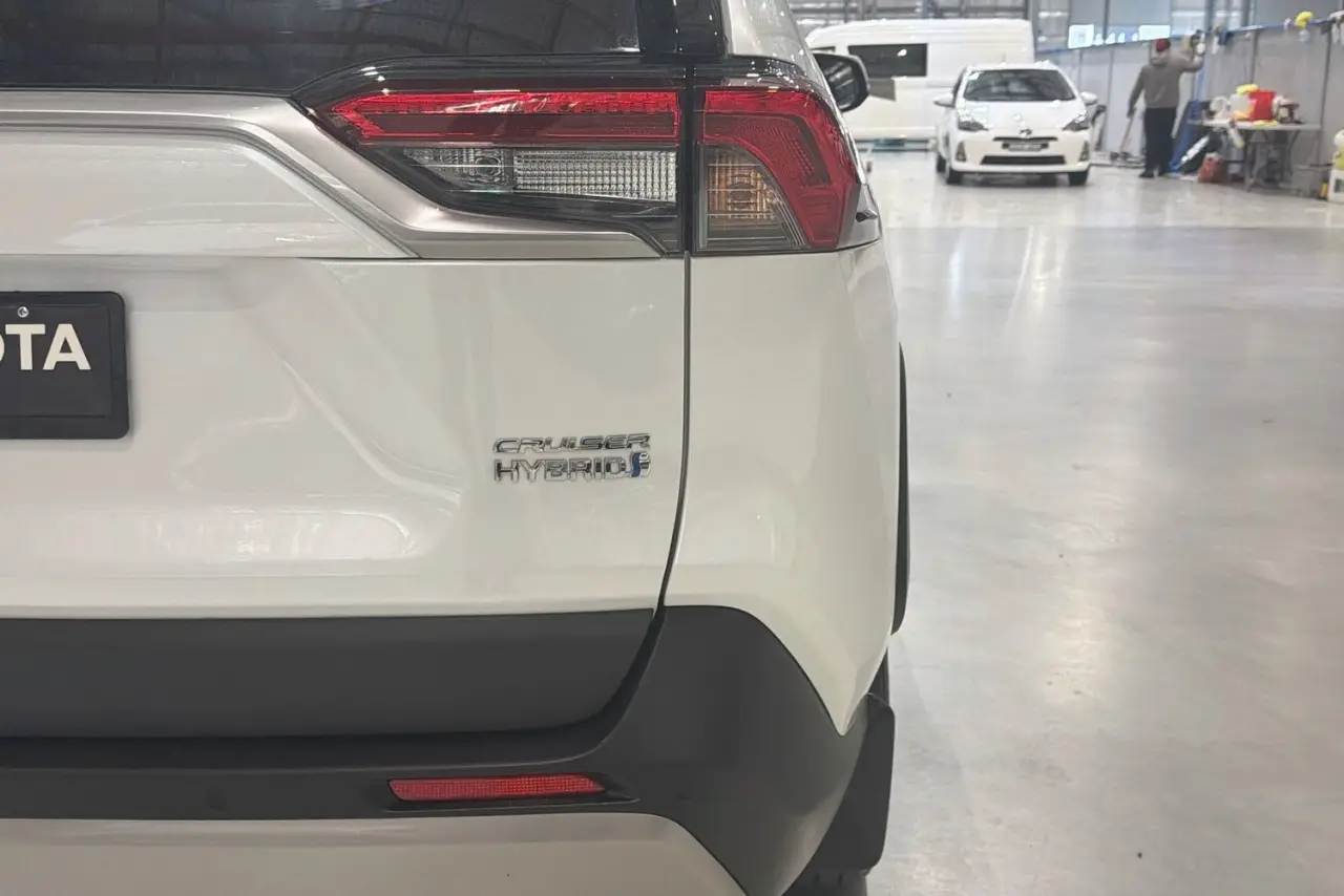 2023 Toyota RAV4 Gallery Image 9