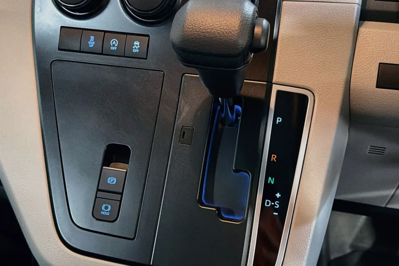 2026 Toyota Hiace Gallery Image 18