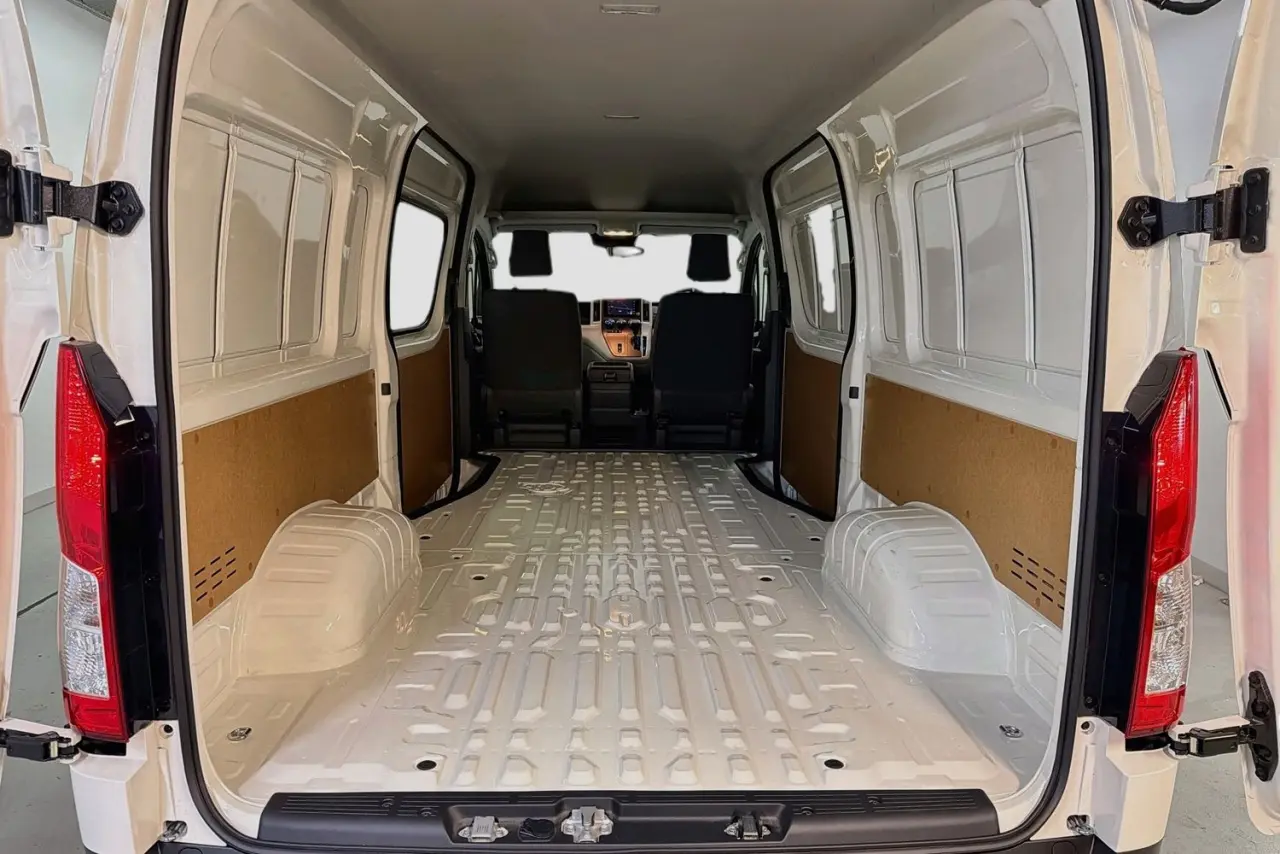 2026 Toyota Hiace Gallery Image 27