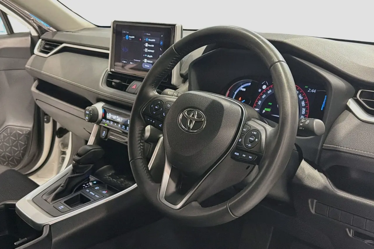 2024 Toyota RAV4 Gallery Image 14