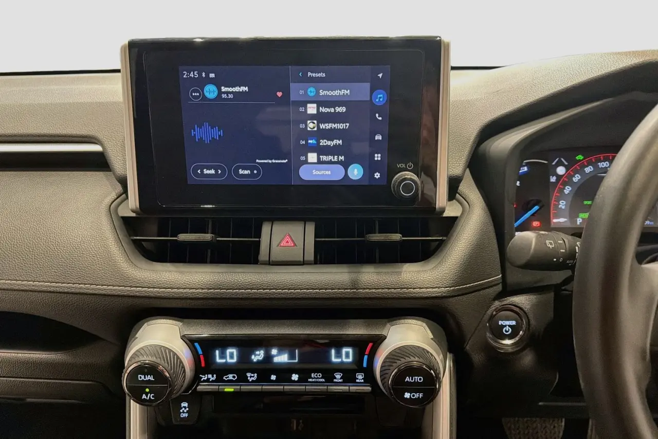 2024 Toyota RAV4 Gallery Image 15