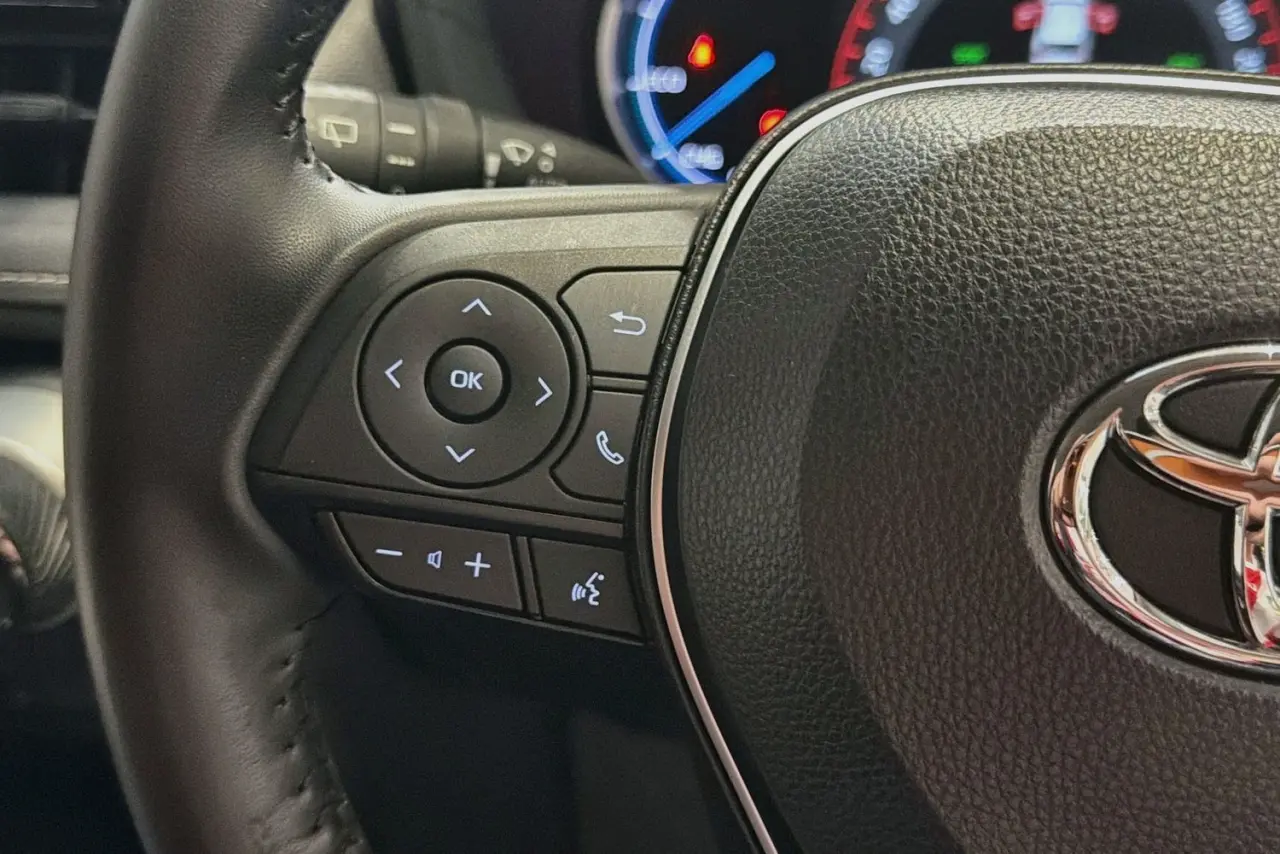 2024 Toyota RAV4 Gallery Image 19