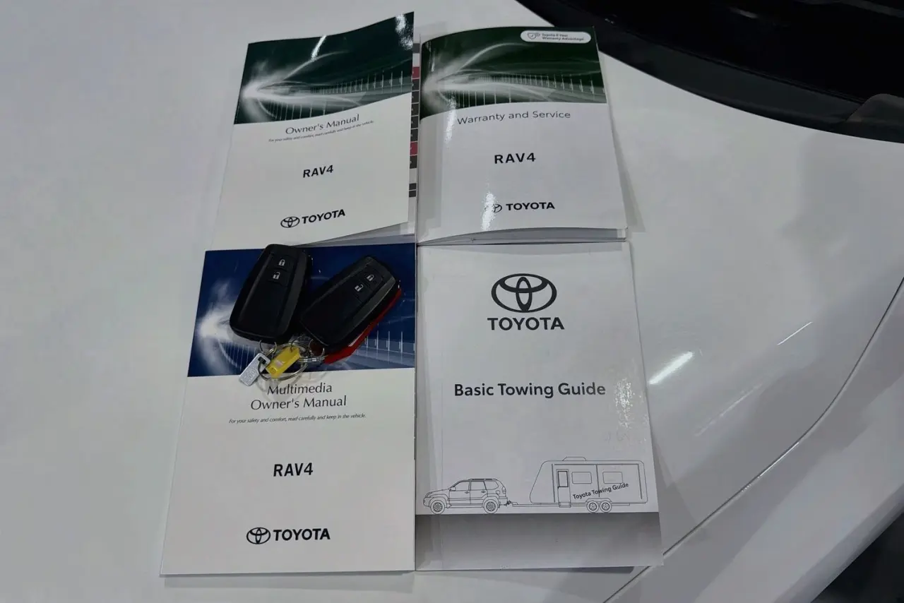 2024 Toyota RAV4 Gallery Image 30