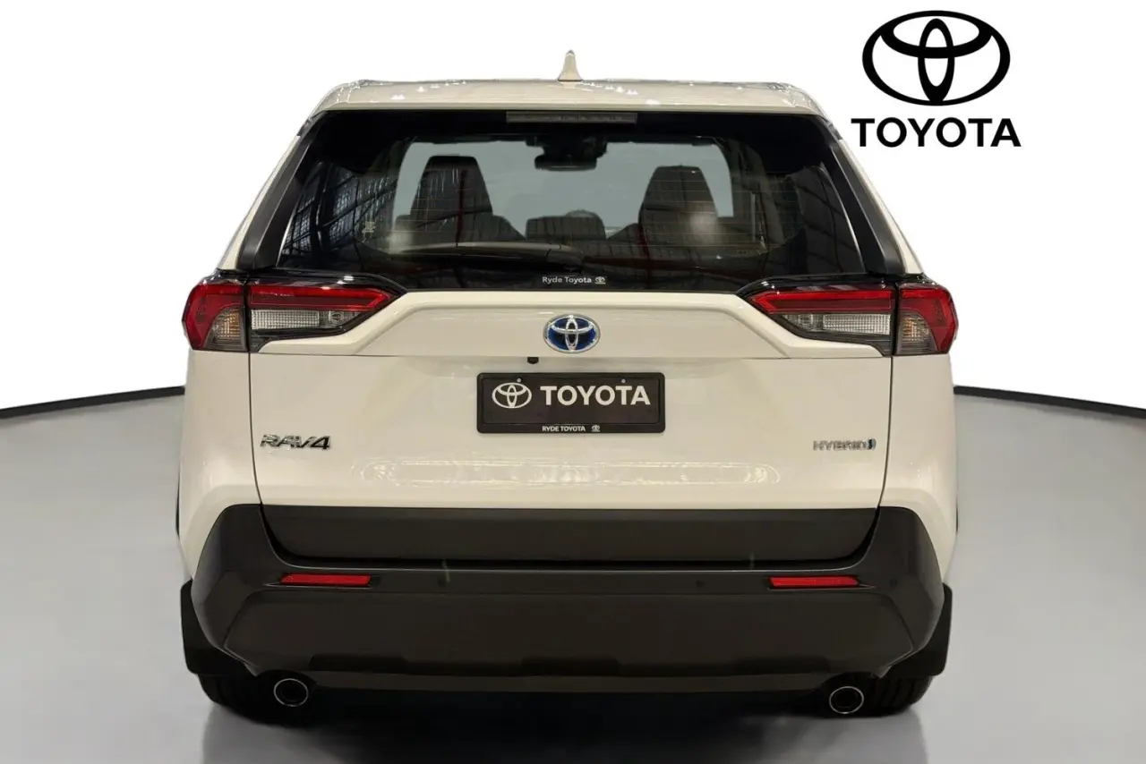 2024 Toyota RAV4 Gallery Image 7