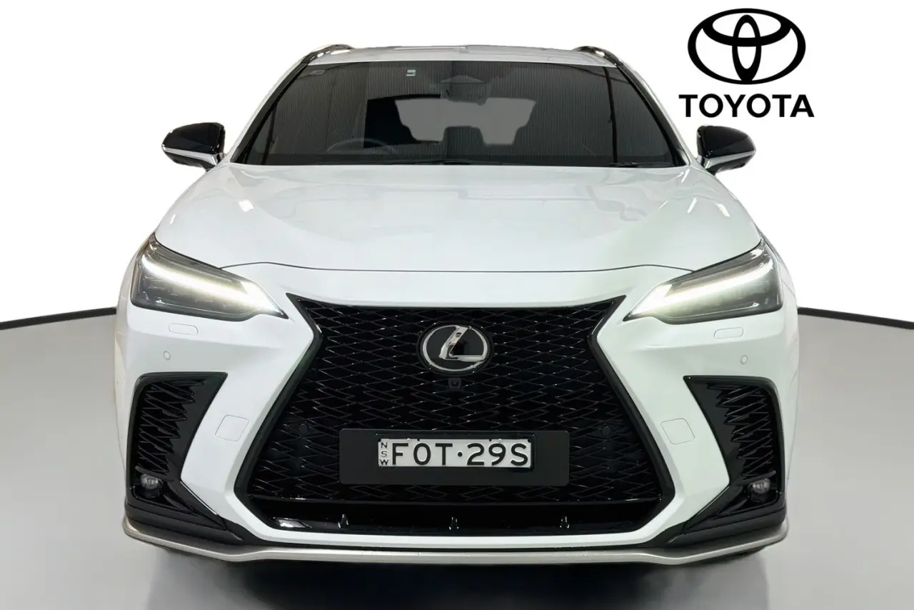 2025 Lexus NX Gallery Image 2