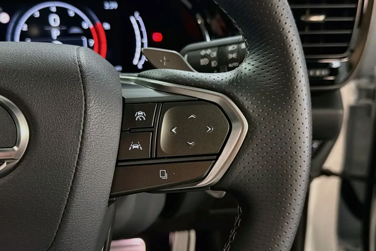 2025 Lexus NX Gallery Image 20
