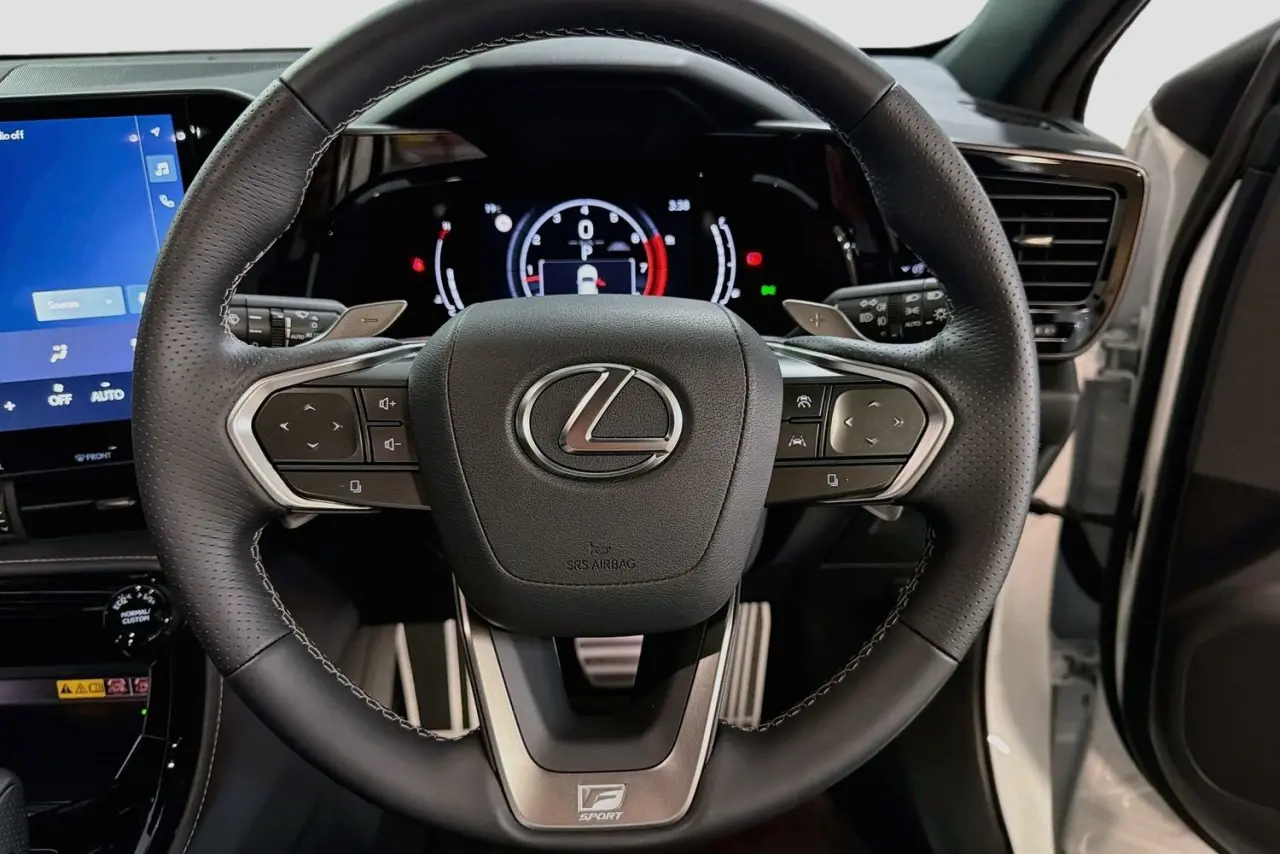 2025 Lexus NX Gallery Image 21