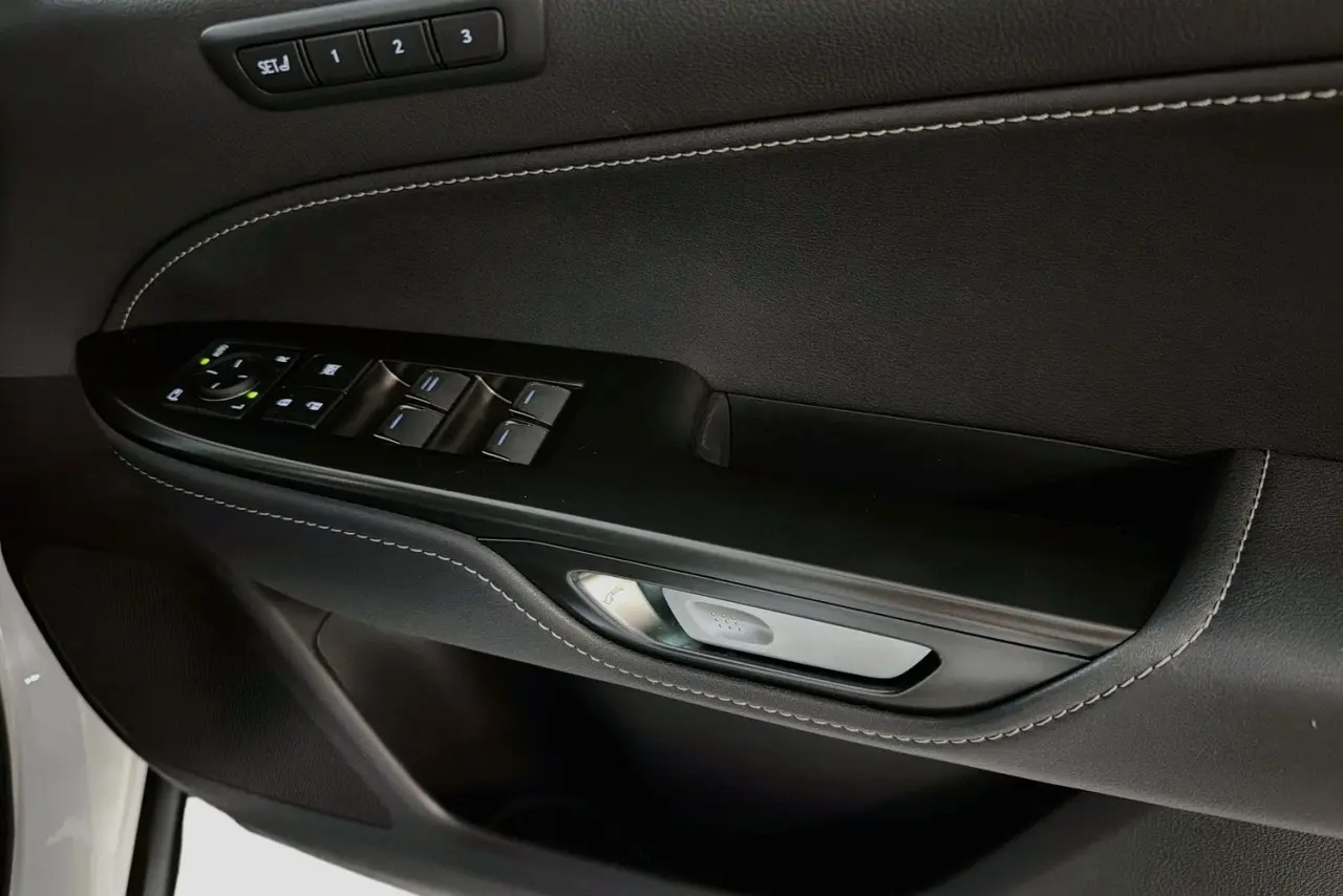 2025 Lexus NX Gallery Image 24