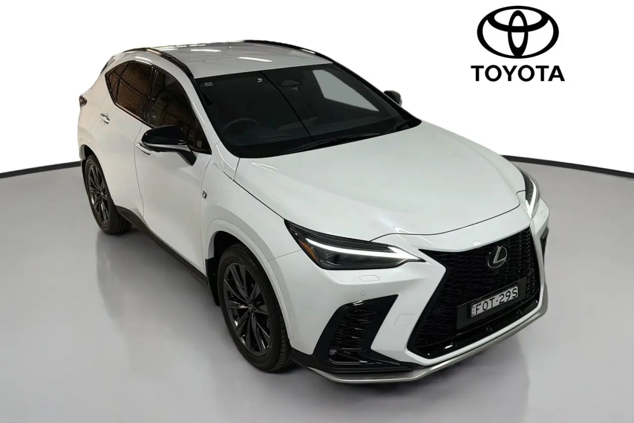 2025 Lexus NX Gallery Image 31