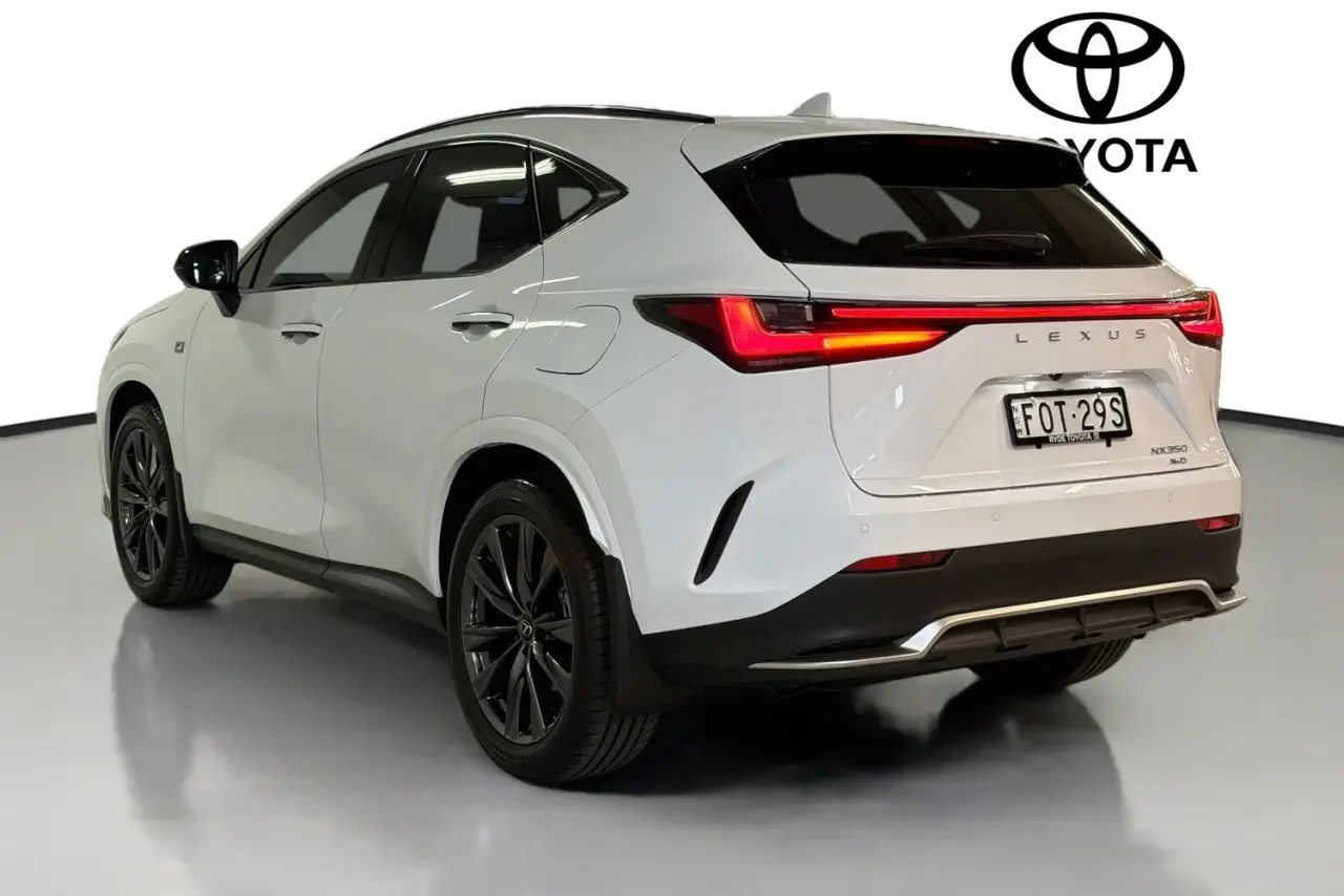 2025 Lexus NX Gallery Image 6