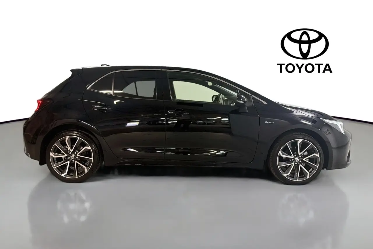 2025 Toyota Corolla Gallery Image 11