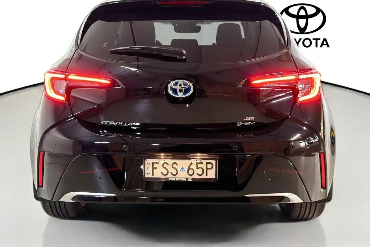 2025 Toyota Corolla Gallery Image 7