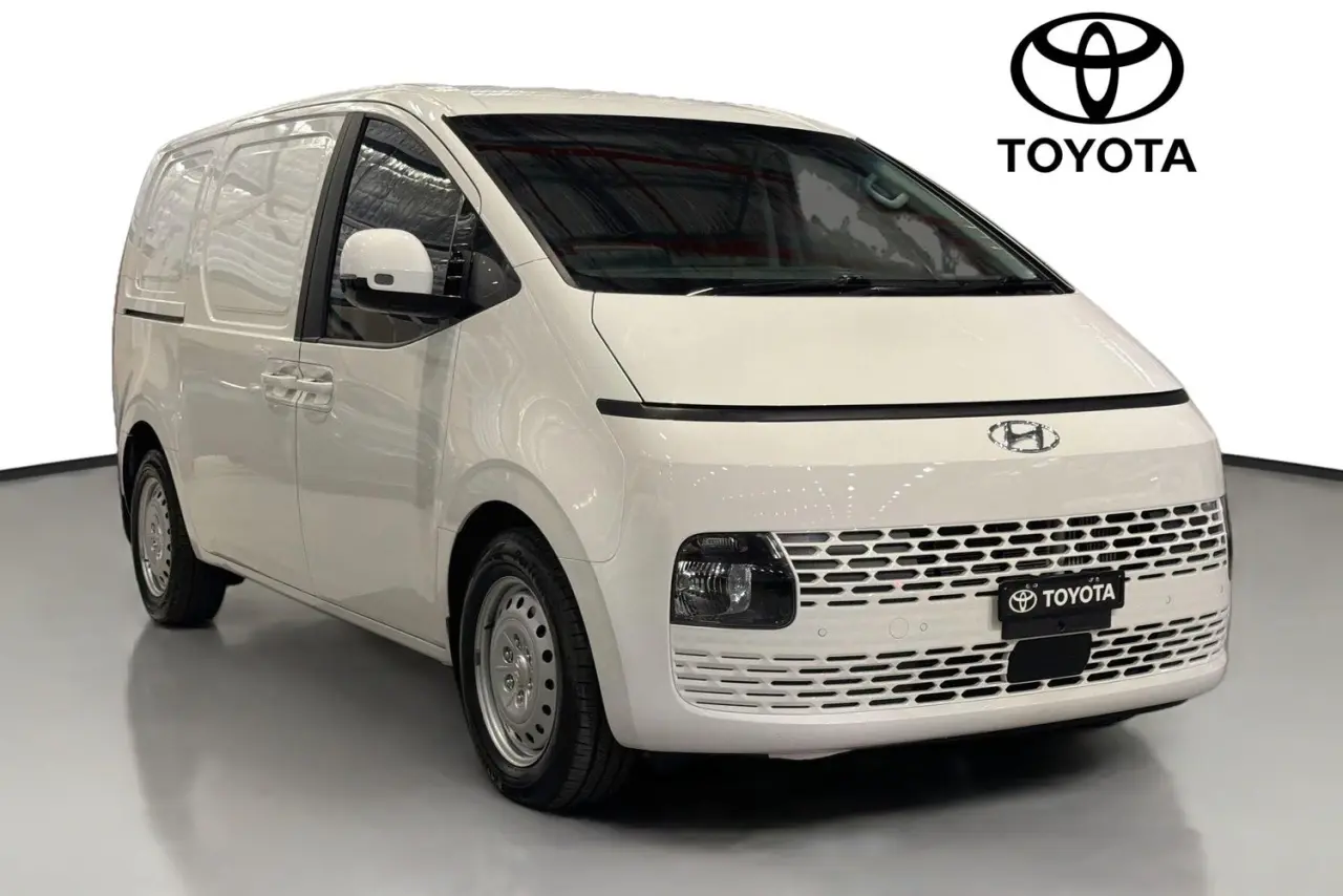 2023 Hyundai STARIA LOAD Image