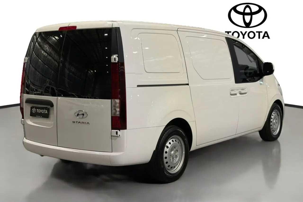 2023 Hyundai STARIA LOAD Gallery Image 10