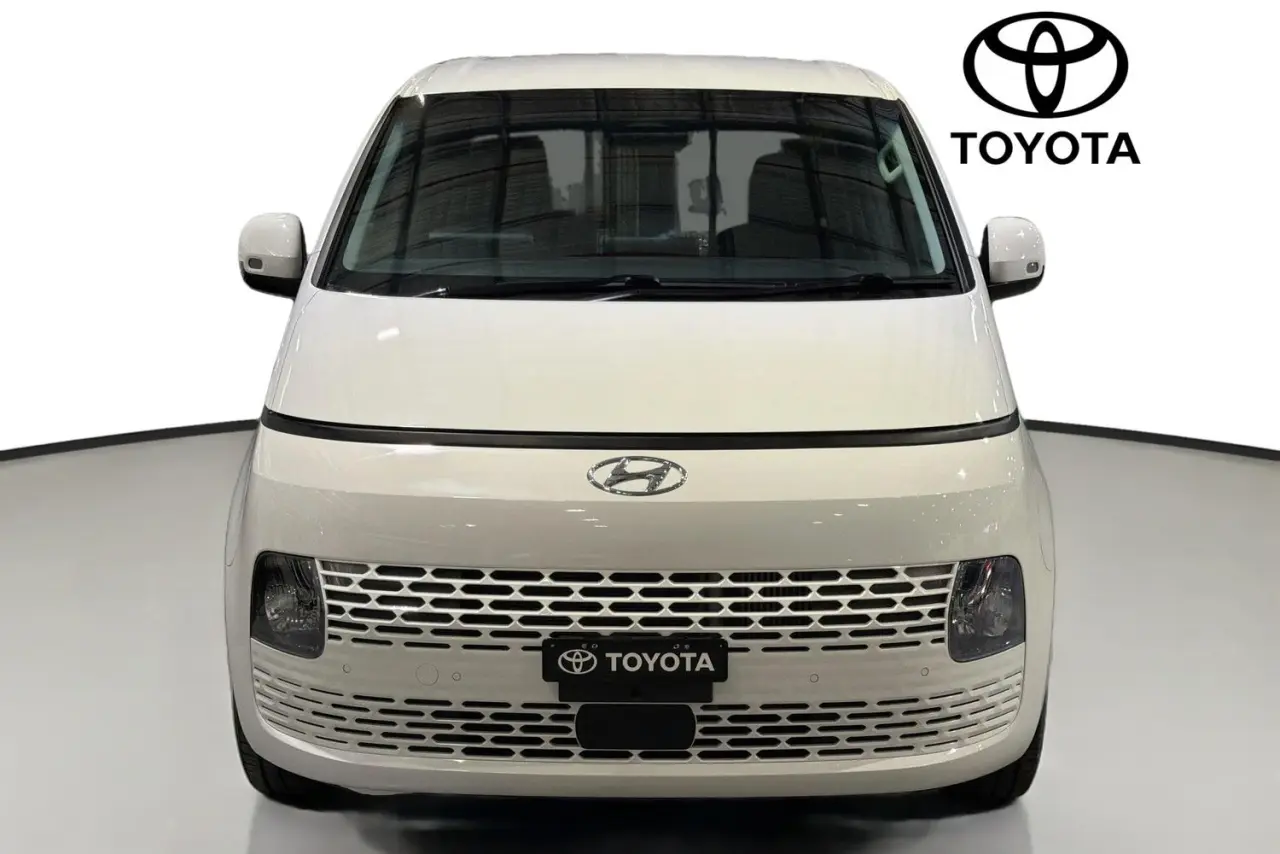 2023 Hyundai STARIA LOAD Gallery Image 2