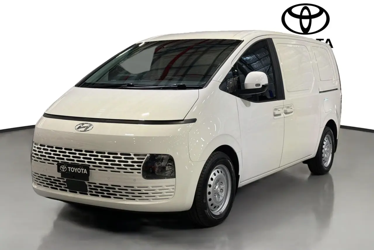 2023 Hyundai STARIA LOAD Gallery Image 4